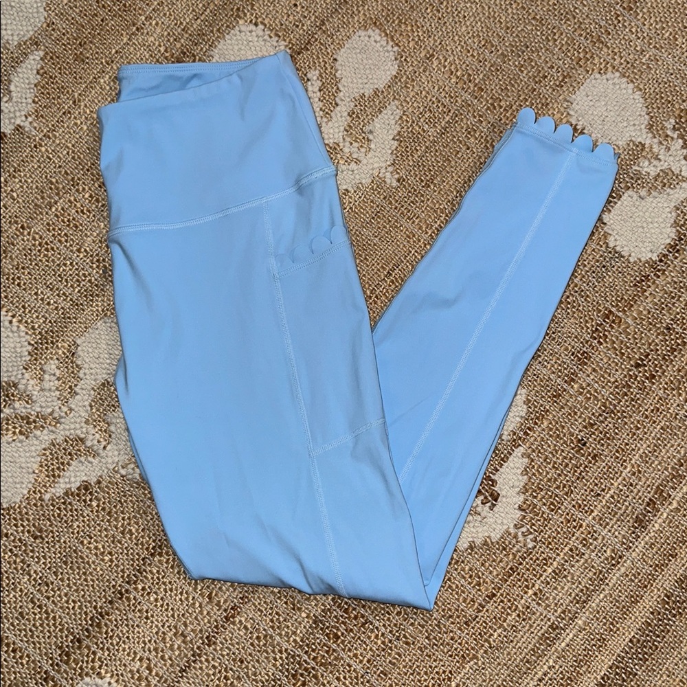 Renwick Scallop Leggings Light Blue Women’s Bottoms Large - Picture 3 of 7